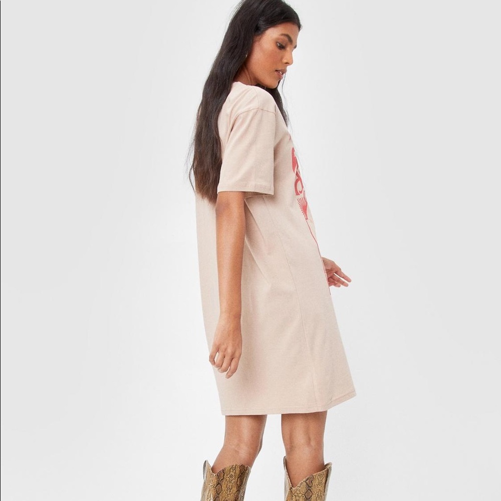 🎉HP🎉 ALMOST GONE! Jefferson Airplane Mini Tee Shirt Dress - Picture 4 of 5